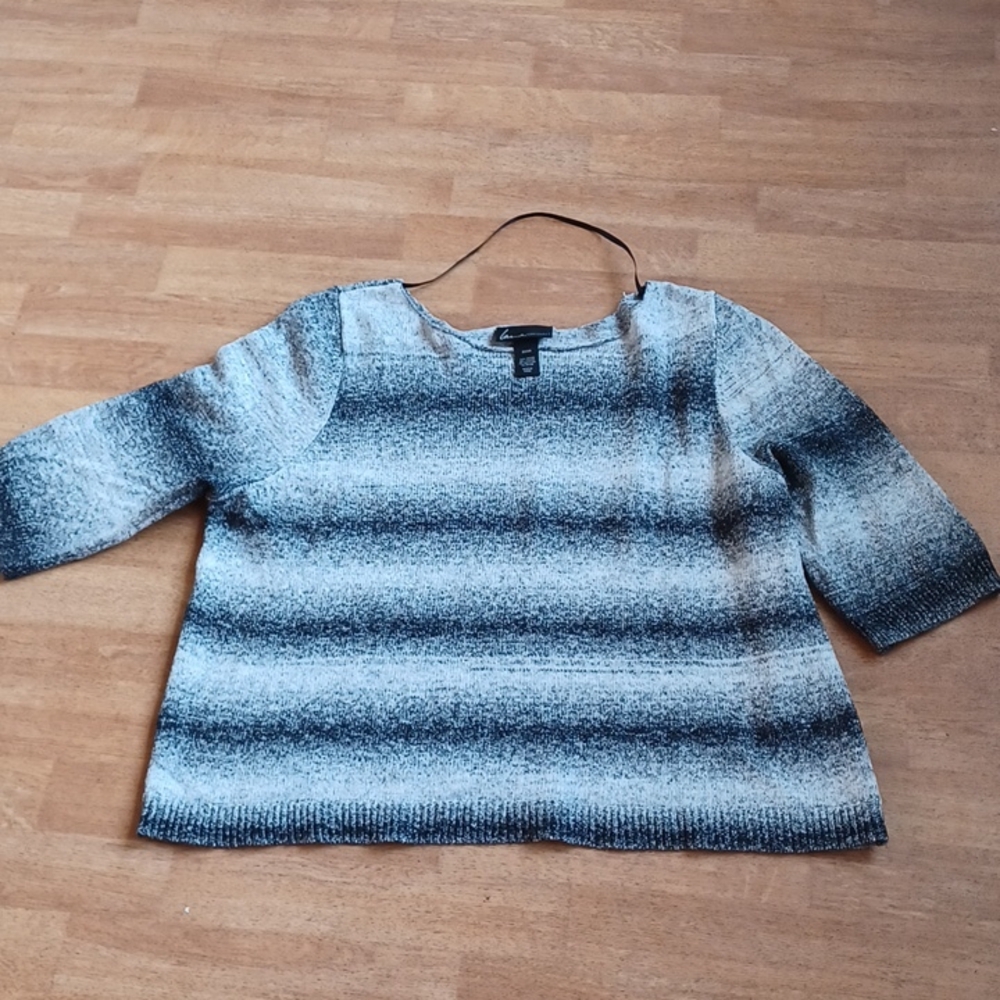 Lane Bryant croped sweater size 22/25 black/gray